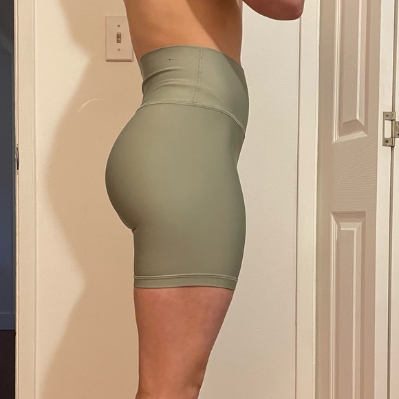 COPY - TNA high rise 7” shorts - Picture 1 of 5